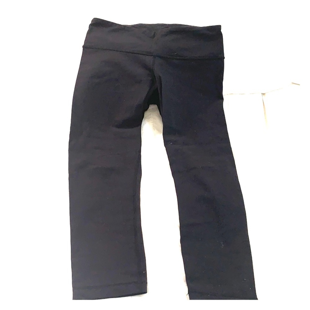 Lululemon cropped wunder under pants - size 4